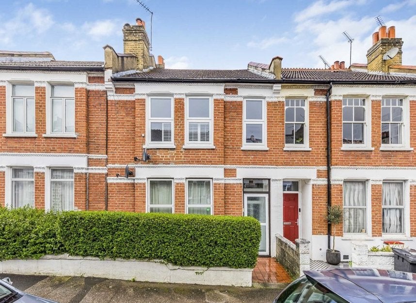 House Kingswood Road in Greater London