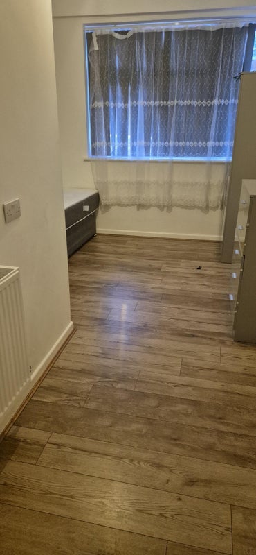 Room Teilo Street in Liverpool
