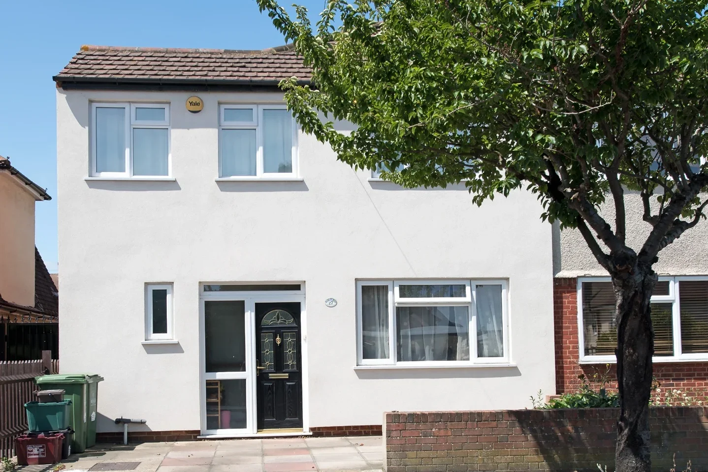 House Blenheim Drive in Greater London