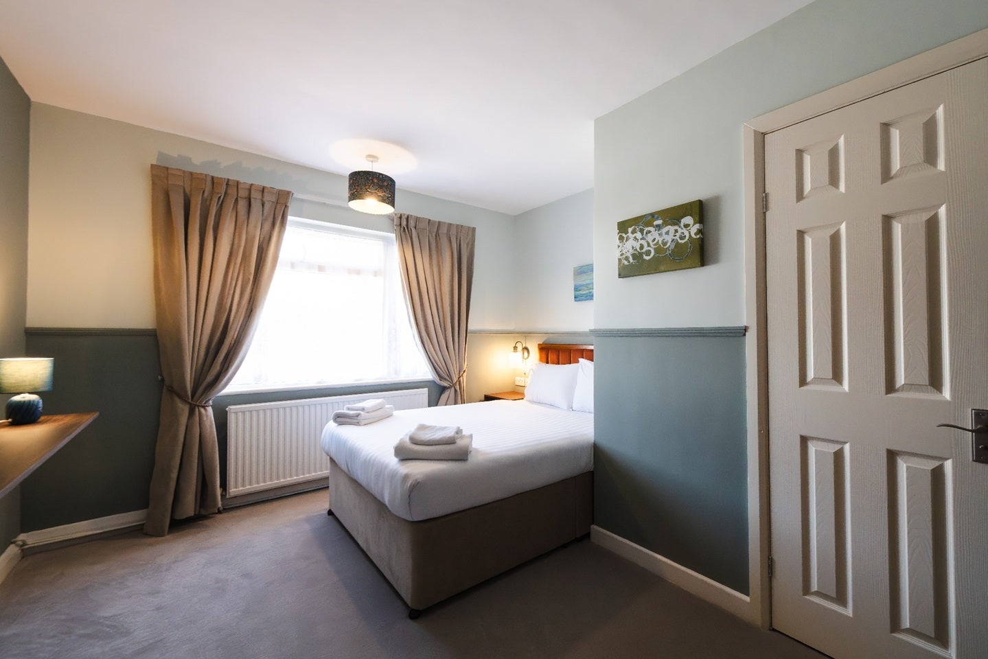 Room London Road in Slough