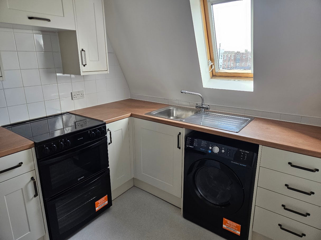 Flat Richmond Park Close in Bournemouth