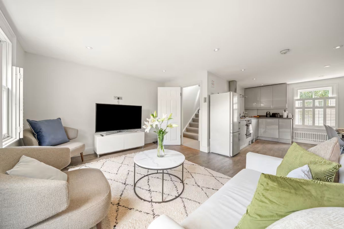 Flat Vauxhall Grove in Greater London