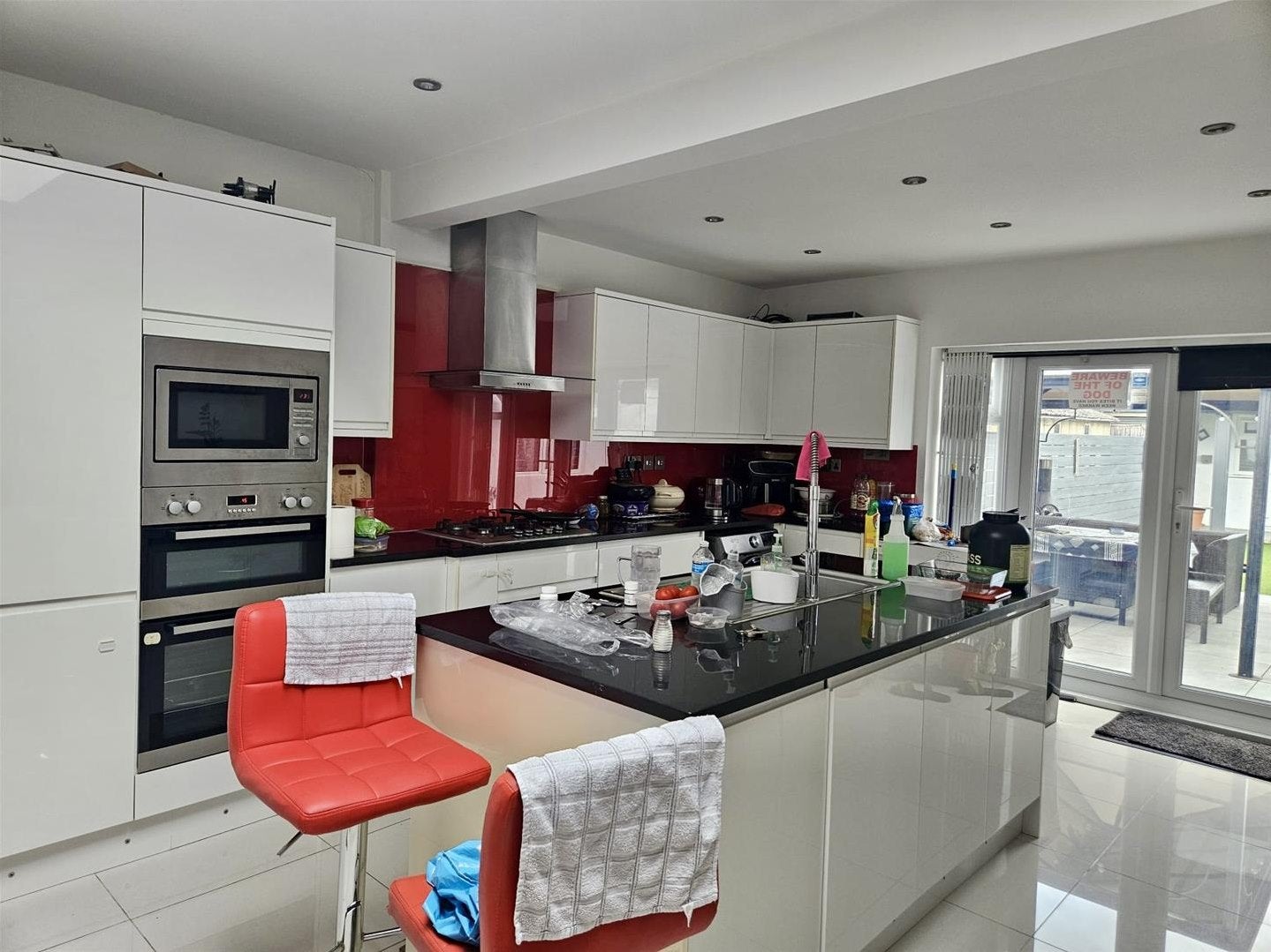 Room Meadowbank Road in Greater London