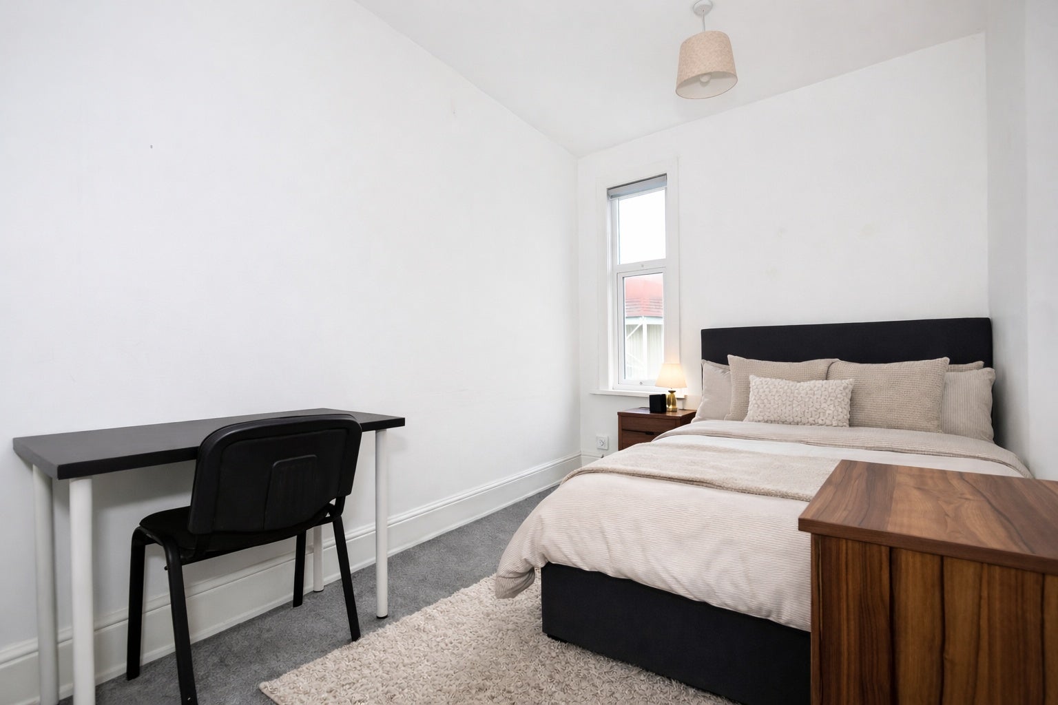 Flat Shoreham Street in Sheffield