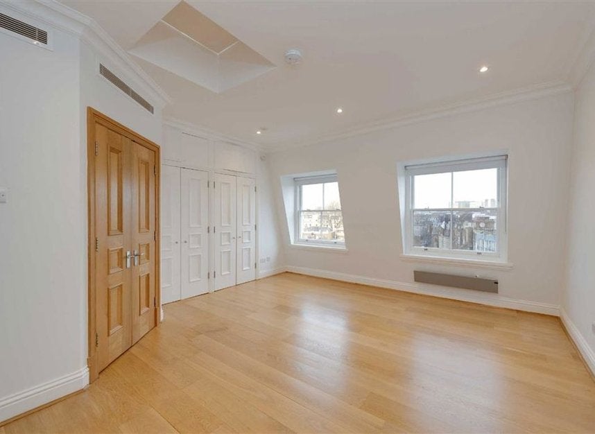 Flat Lancaster Gate in City of Westminster