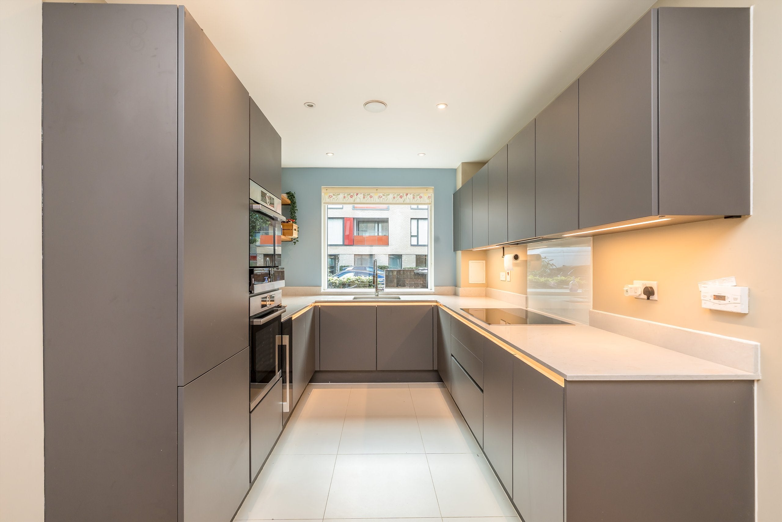 House Billinghurst Way in Greater London