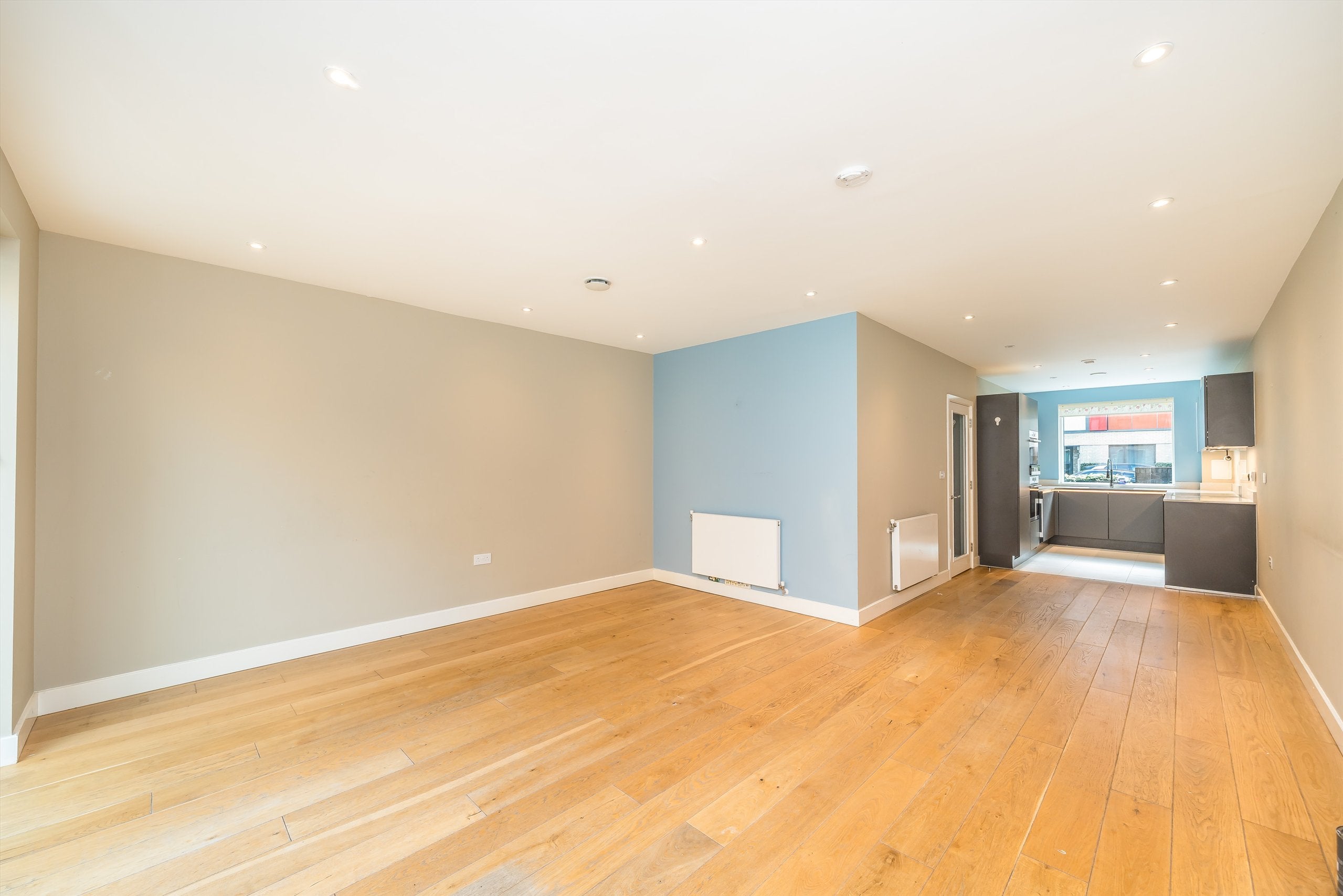 House Billinghurst Way in Greater London