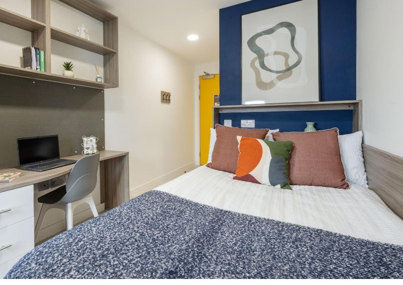 Room Kennedy Street in Glasgow