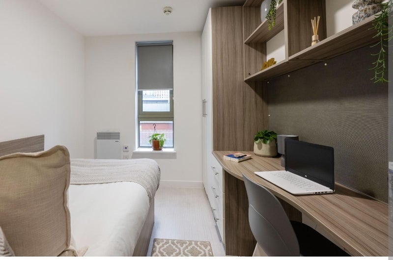 Room Kennedy Street in Glasgow