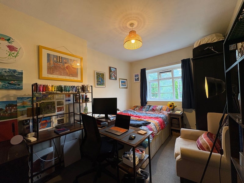 Room Poynders Gardens in Greater London