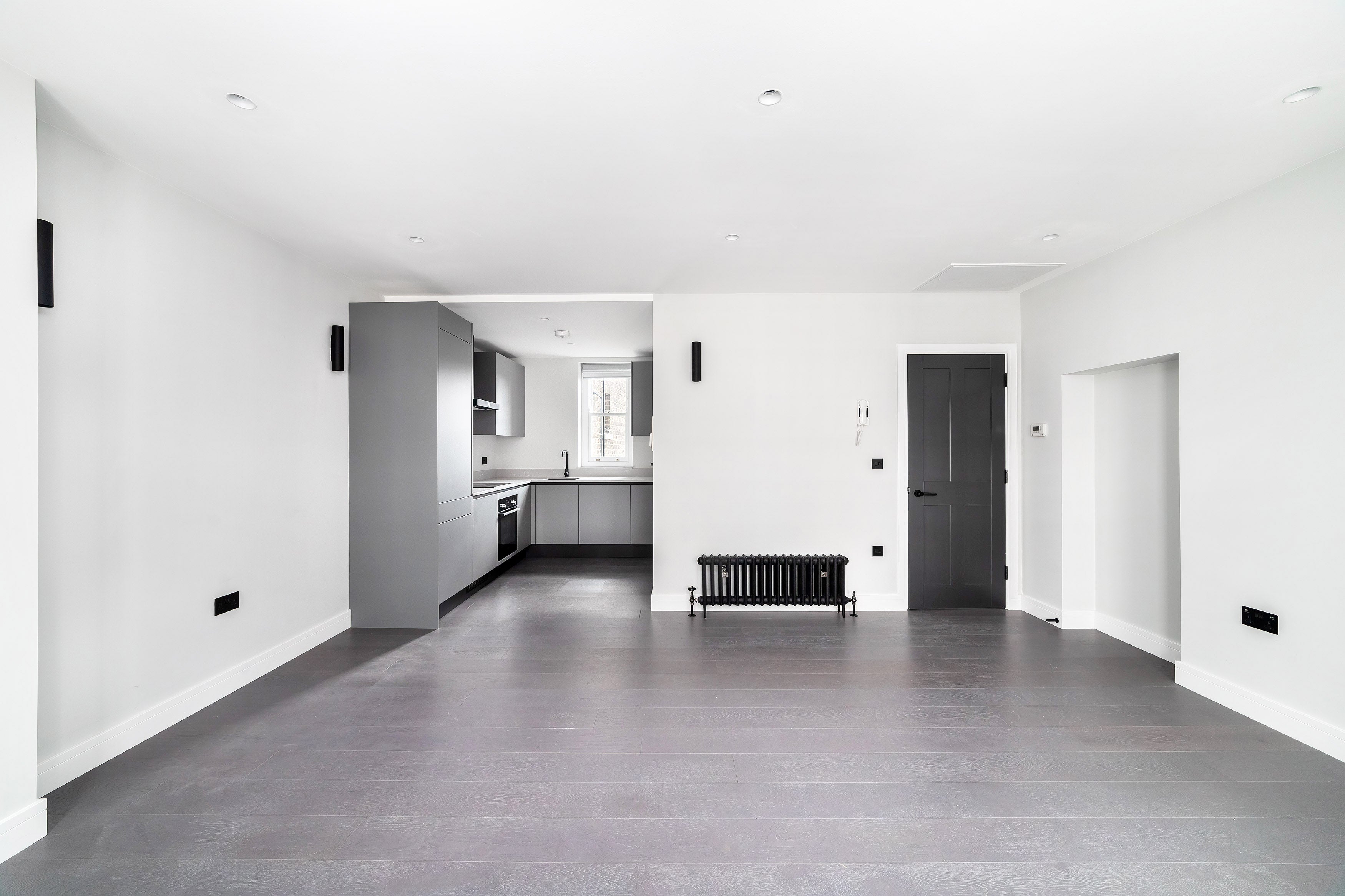 Flat Shaftesbury Avenue in City of Westminster