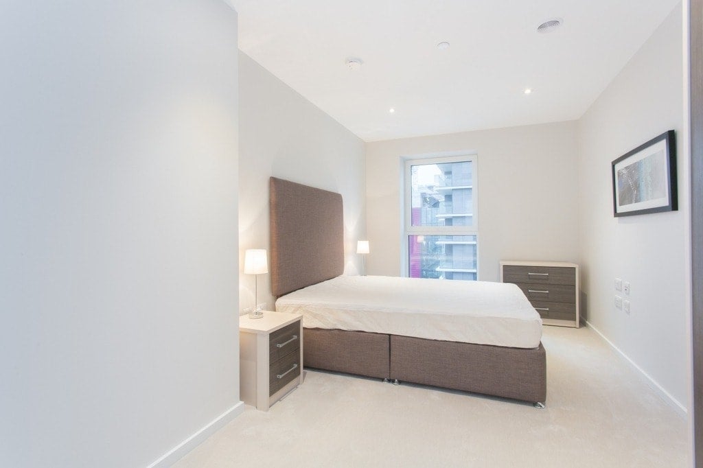 Flat Westfield Avenue in Greater London