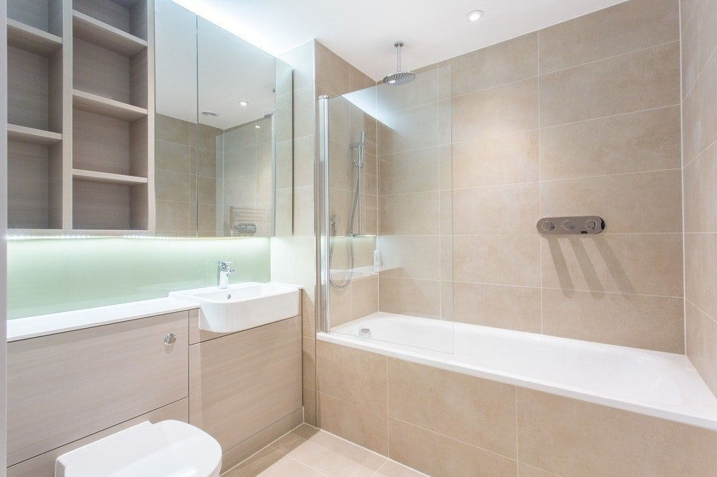 Flat Westfield Avenue in Greater London