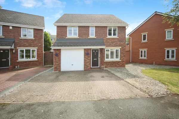 House Golden Orchard in Dudley