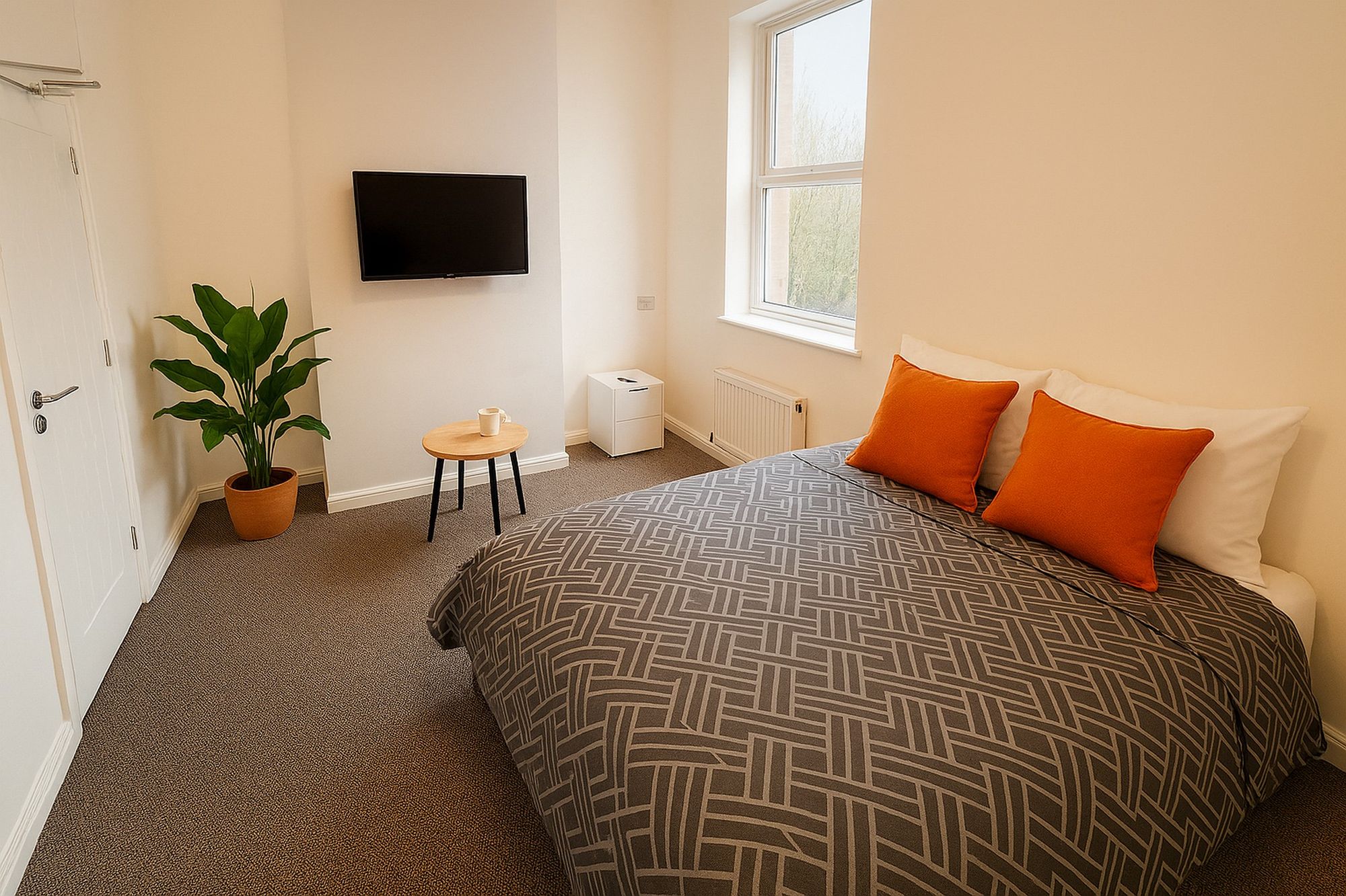 Room Lower Ford Street in Coventry