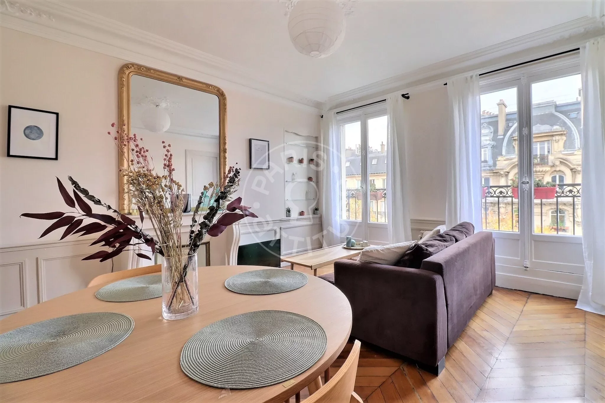 Appartement Boulevard de Denain à Paris