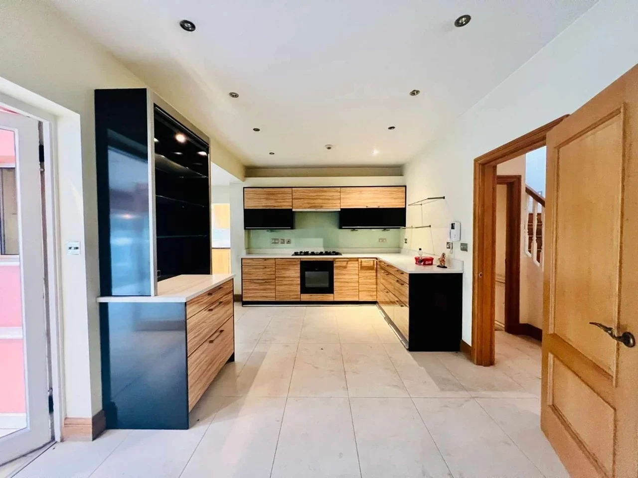 Room Foxwood Close in Greater London