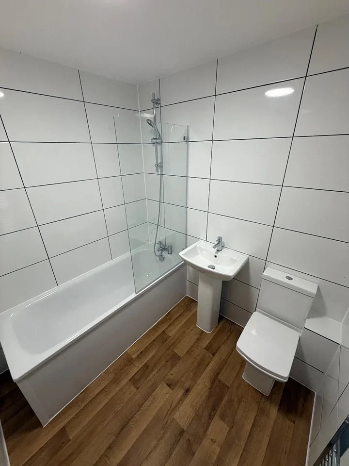 Flat Grosvenor Road in Greater London