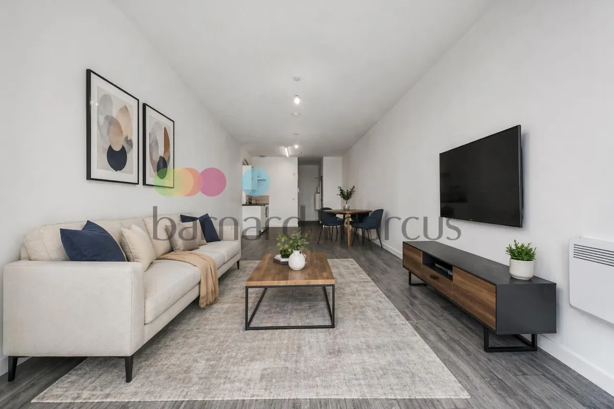 Flat Purley Way in Greater London