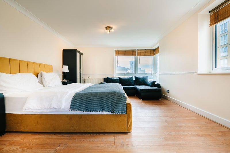 Room Prime Meridian Walk in Greater London