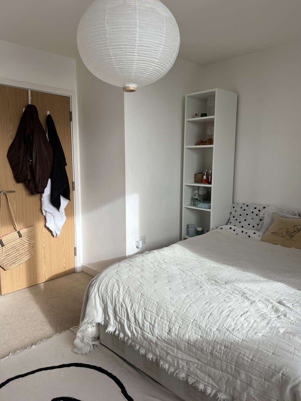 Room Jupp Road West in Greater London