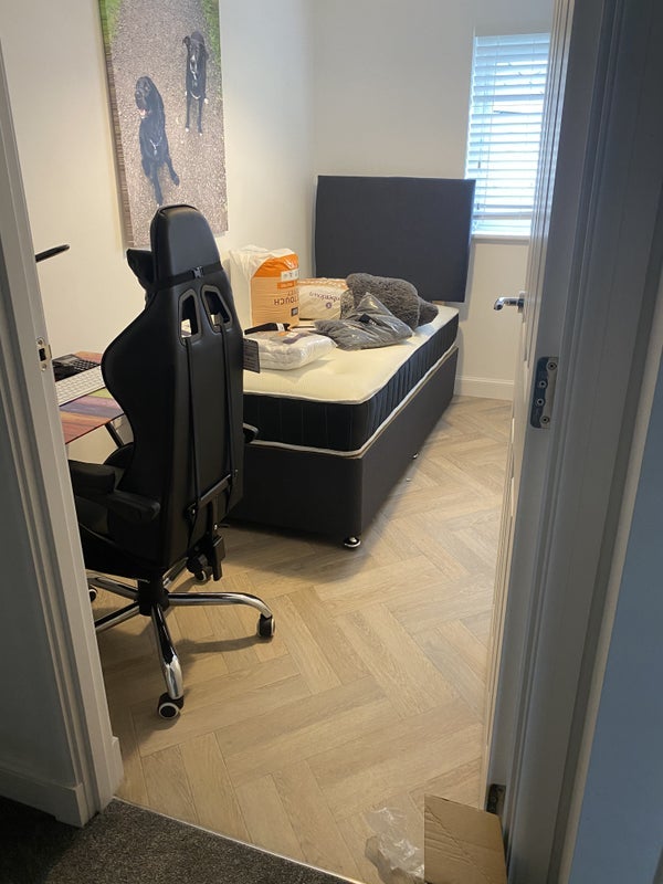 Room Mayburn Walk in Loanhead