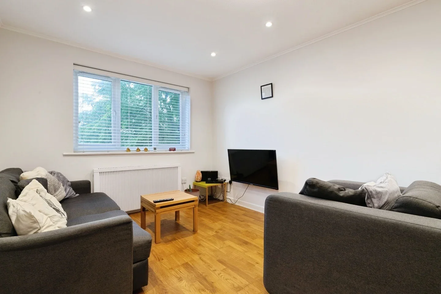 Flat Caradon Close in Greater London
