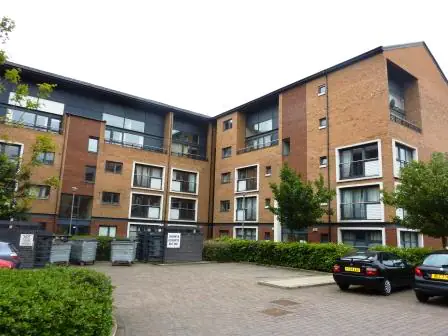 Flat Minerva Way in Glasgow