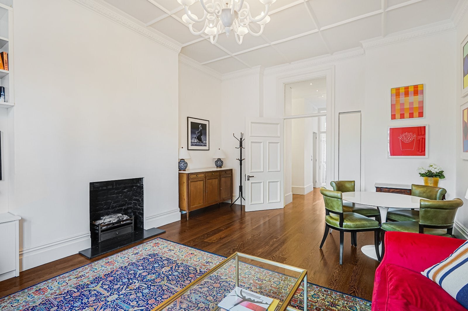 Flat Egerton Gardens in Greater London
