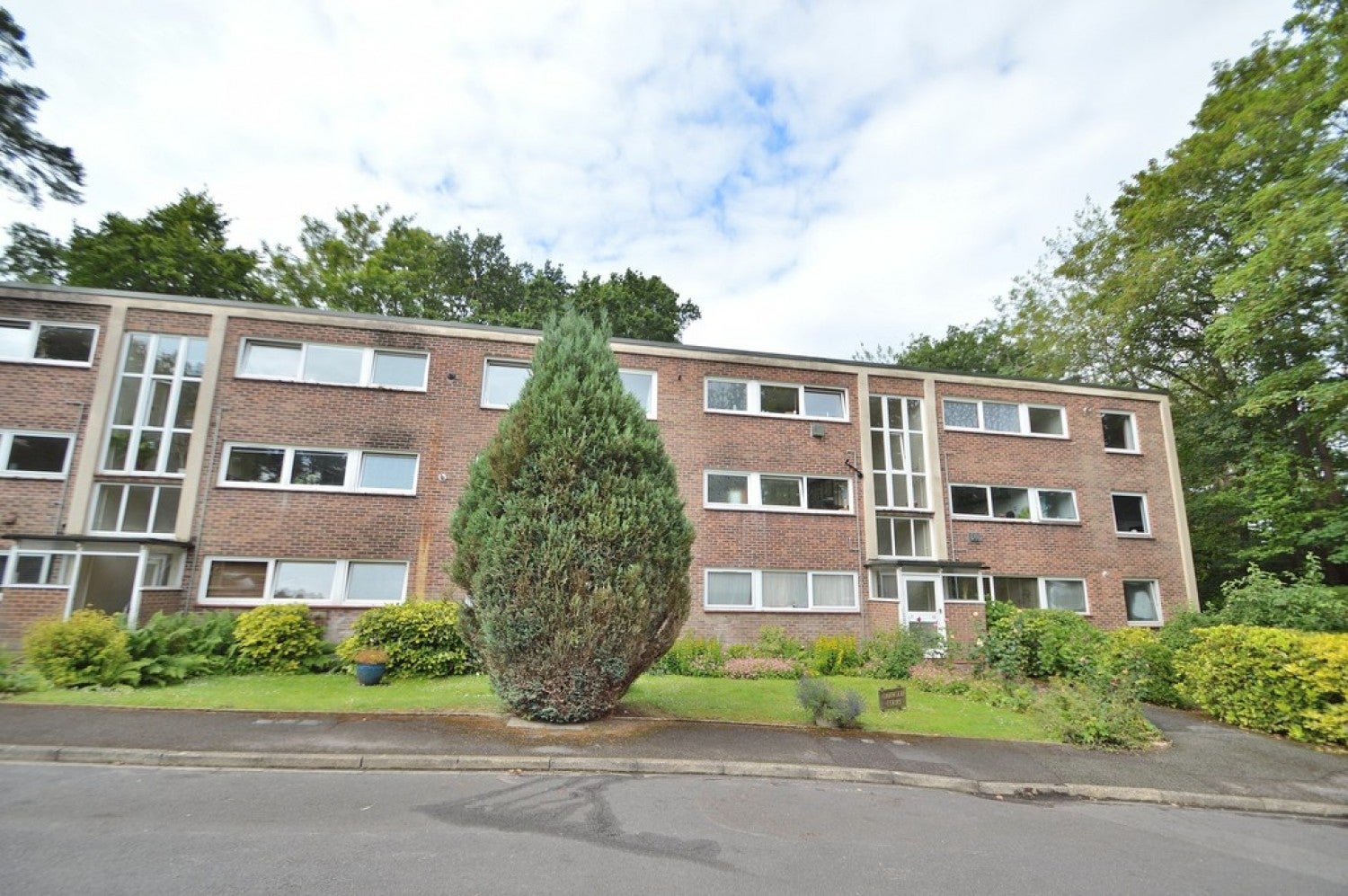 Flat Beech Close in Chandler's Ford
