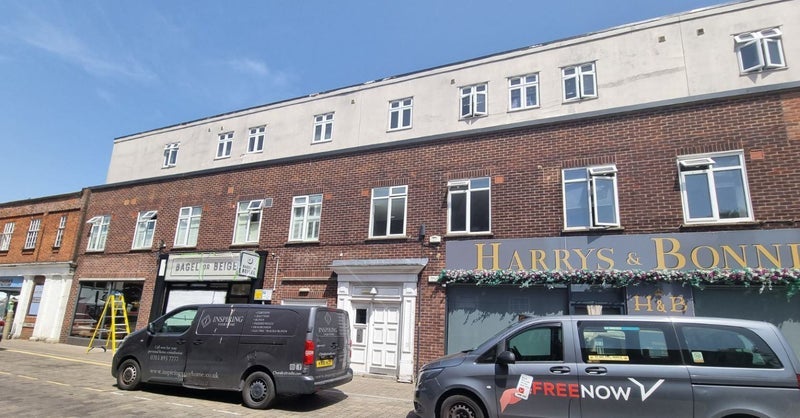 Flat Saint Thomas Road in Brentwood