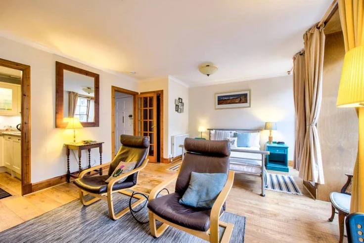 Room High Street in City of Edinburgh