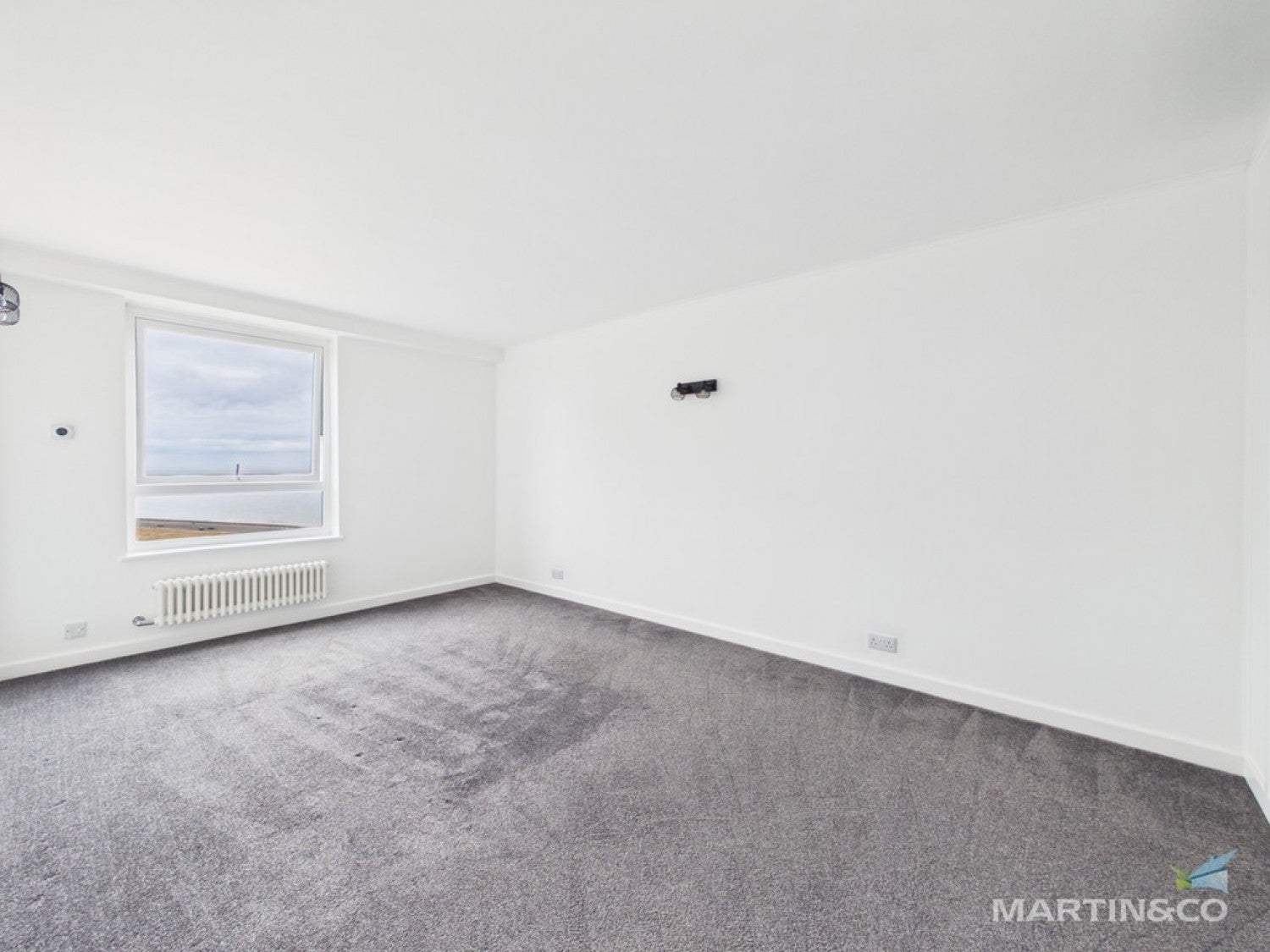 Flat Coastal Drive in Wallasey