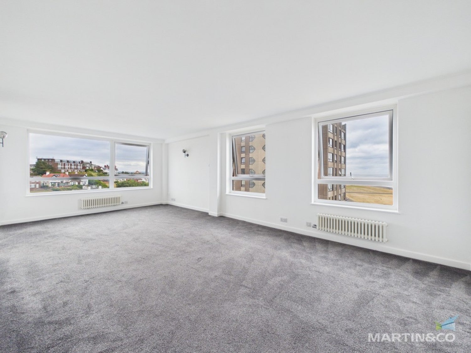 Flat Coastal Drive in Wallasey