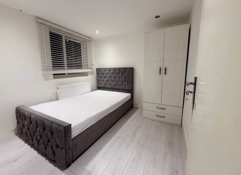 Room Western Road in Greater London