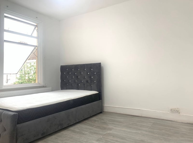 Room Western Road in Greater London