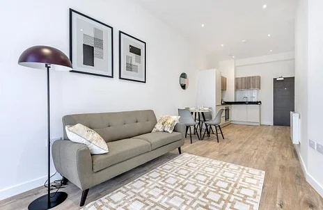 Flat North Star in Swindon