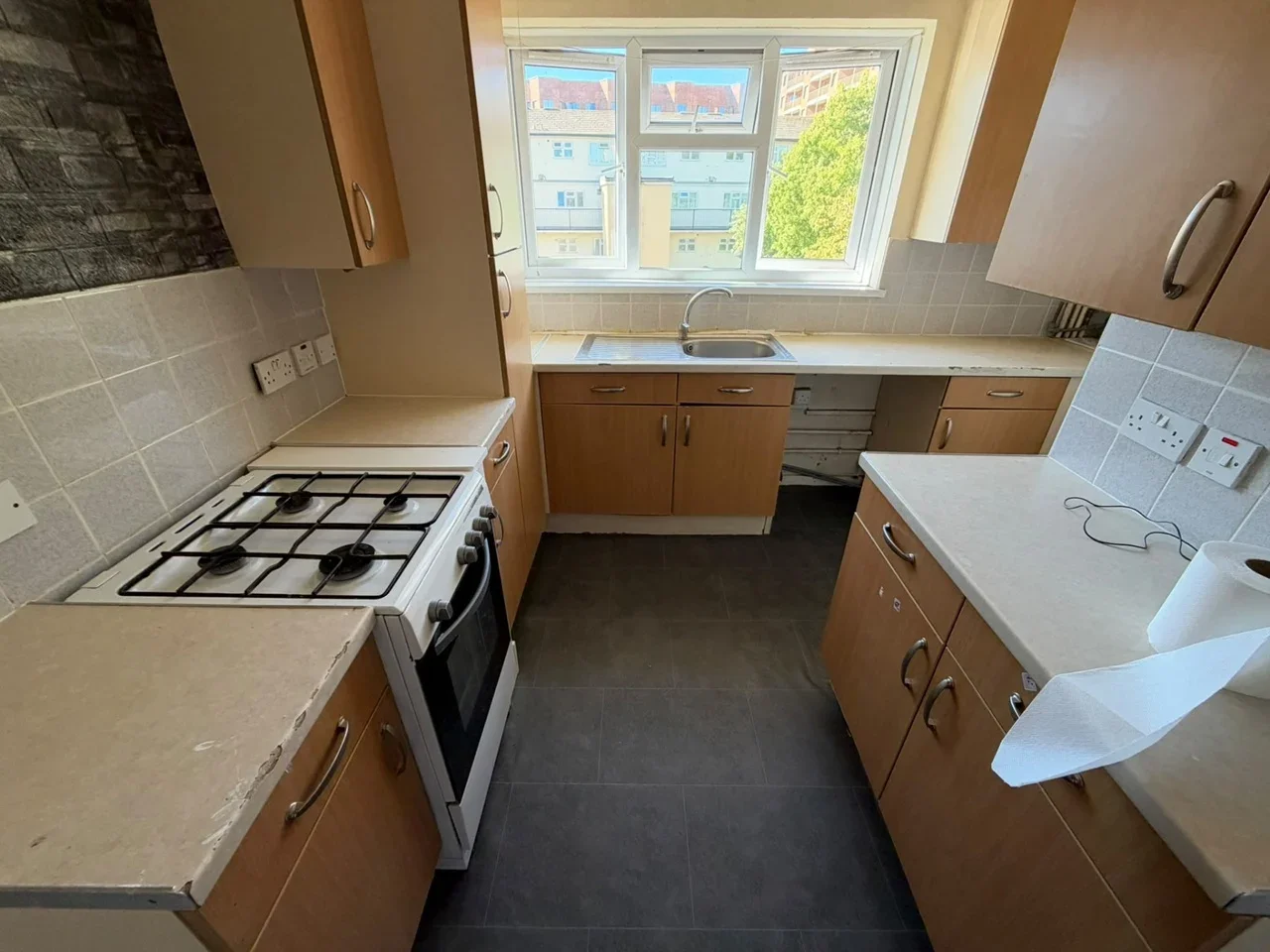 Flat Haldane Road in Greater London