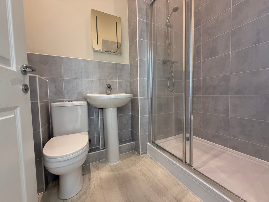 Flat Ashford Road in Maidstone