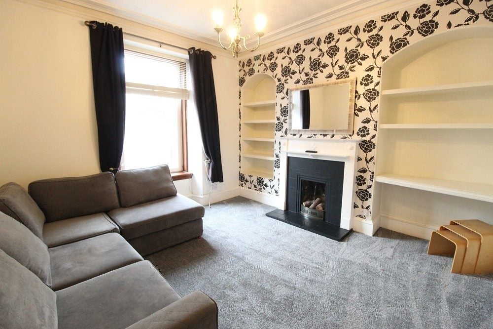 Flat Esslemont Avenue in Aberdeen City