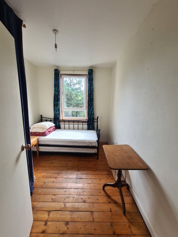 Room Loganlea Gardens in City of Edinburgh