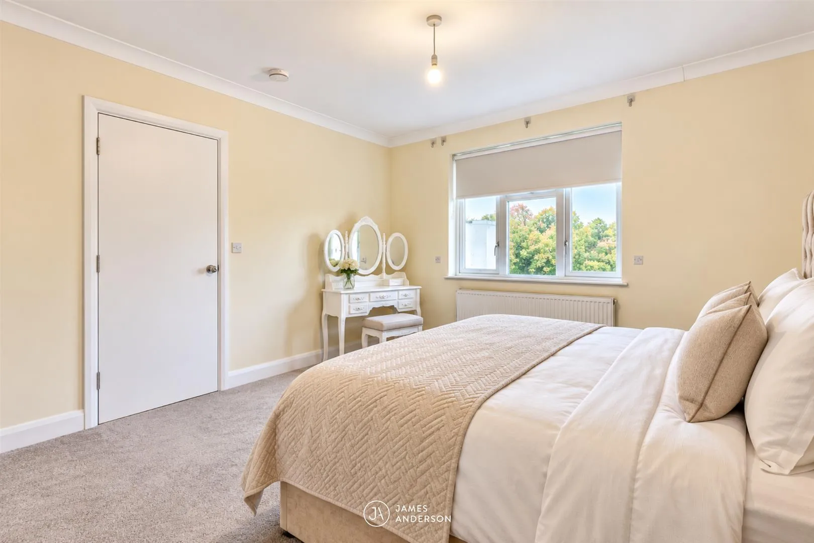 Flat Roehampton Gate in Greater London