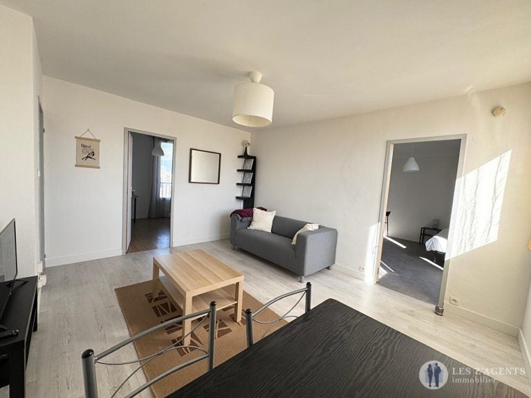 Appartement Place Jean Baptiste Clément à Saint-Martin-d'Hères