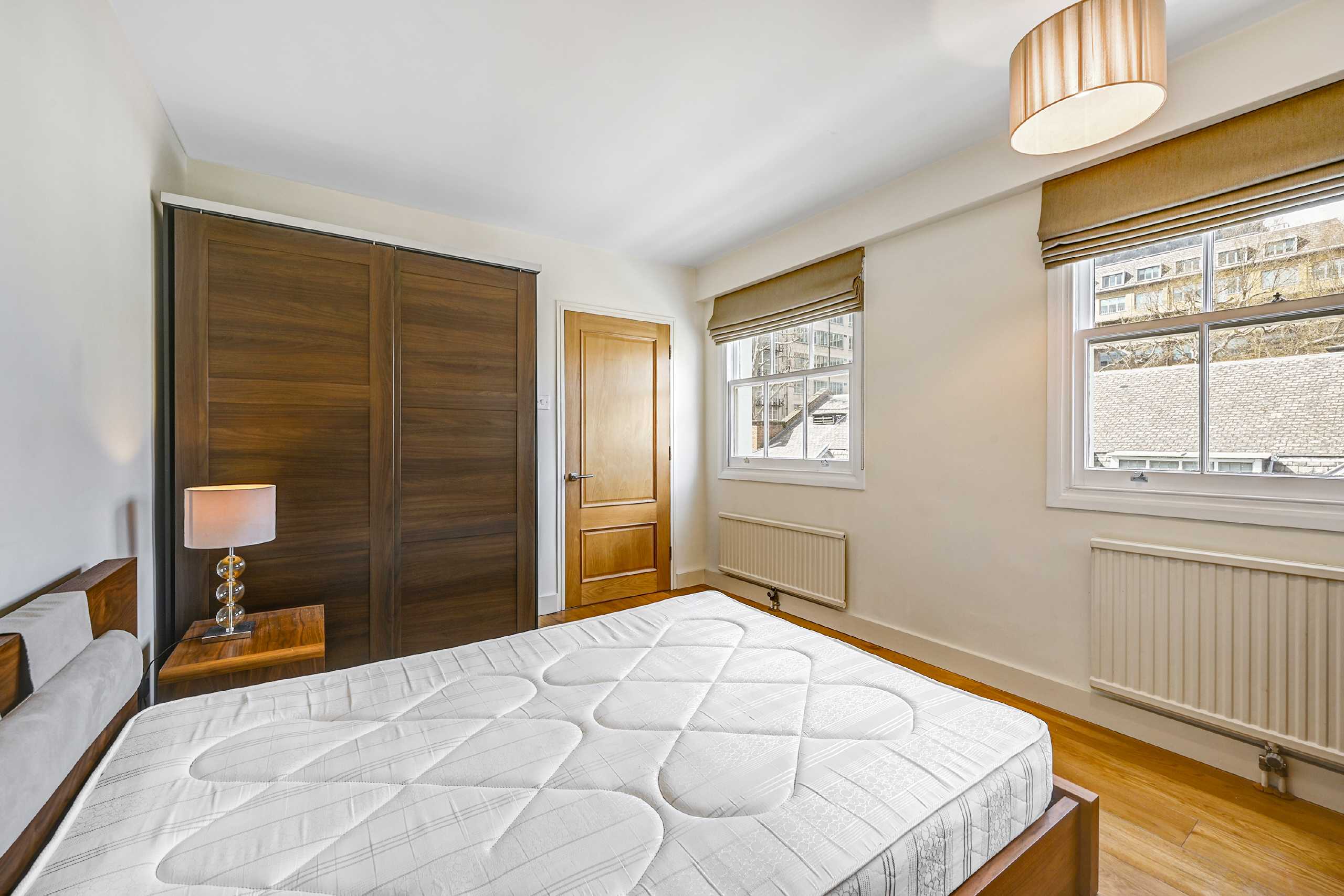 Flat Tavistock Place in Greater London