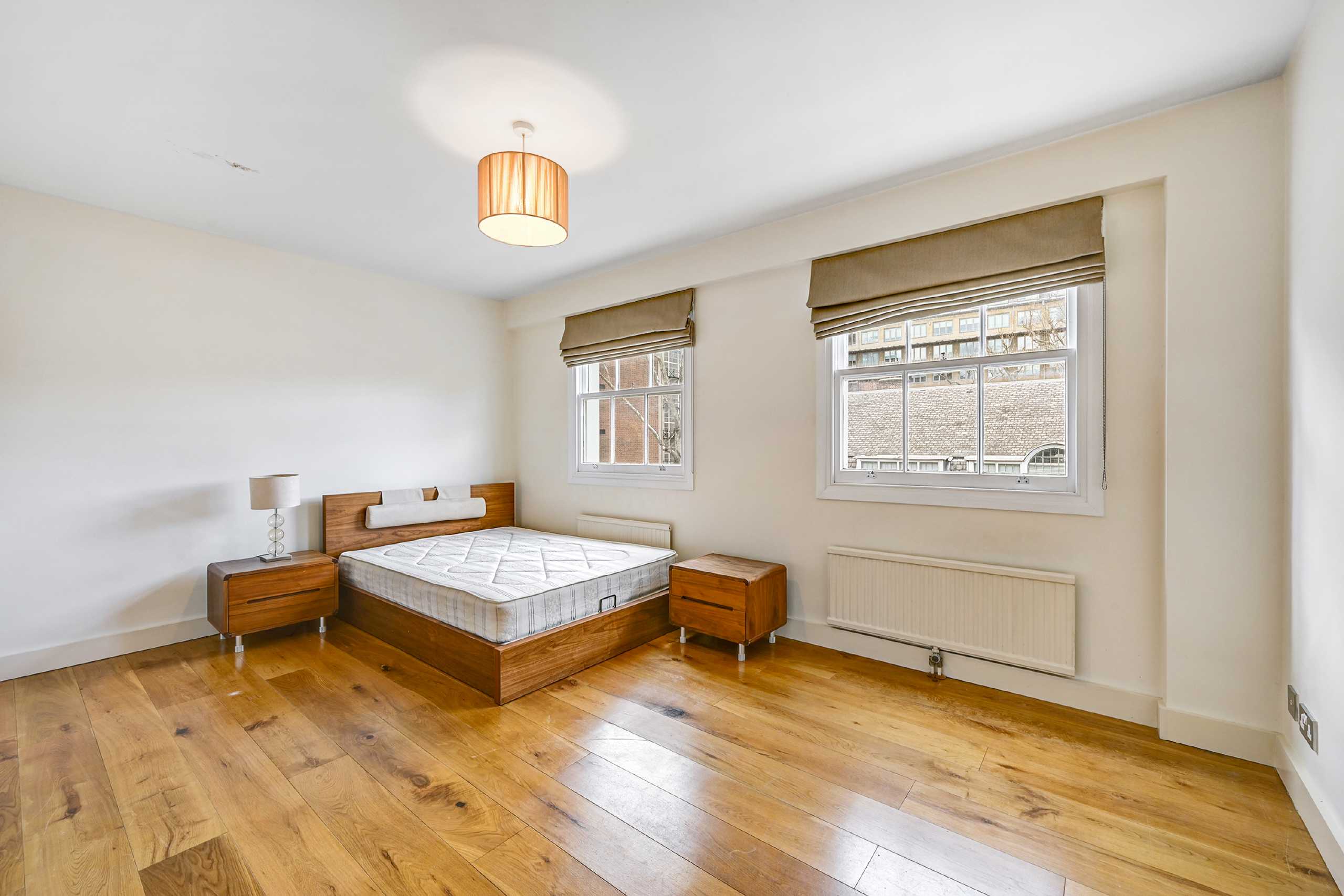 Flat Tavistock Place in Greater London