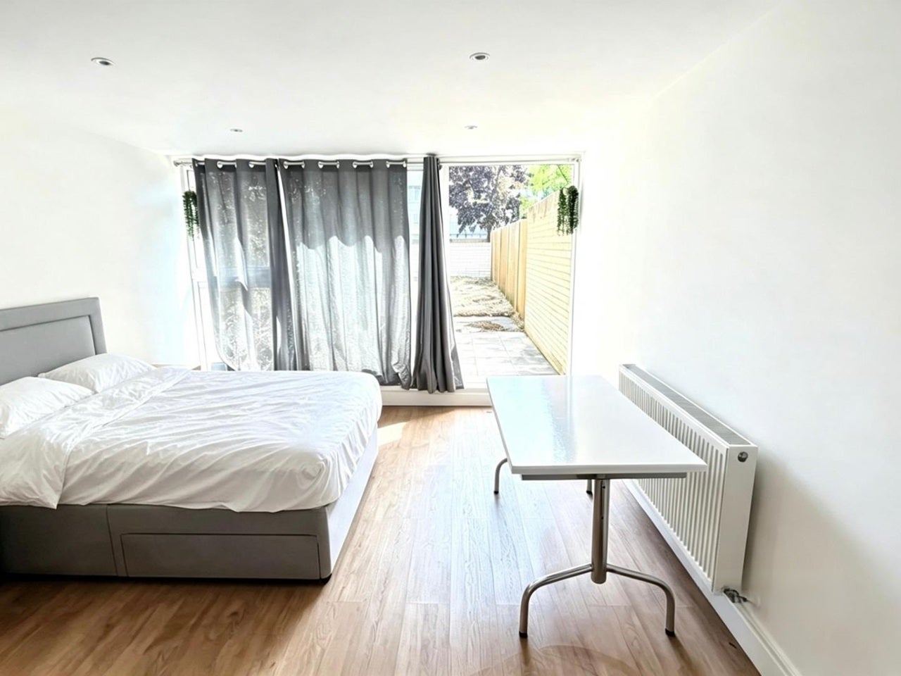 Room Barchester Close in Greater London