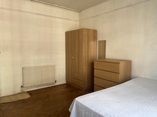 Room Lindley Street in Greater London