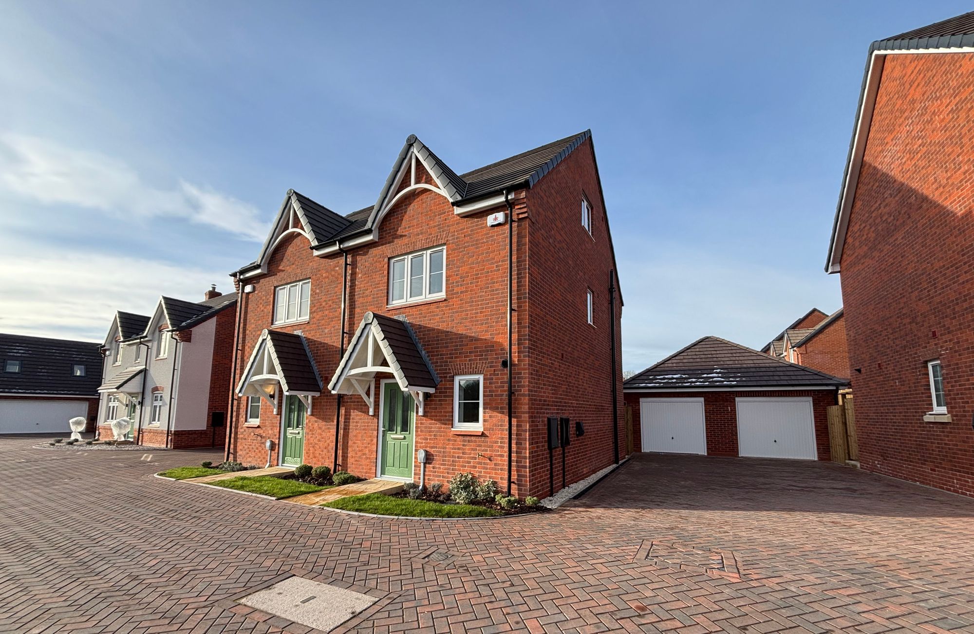 House Devis Drive in Kenilworth