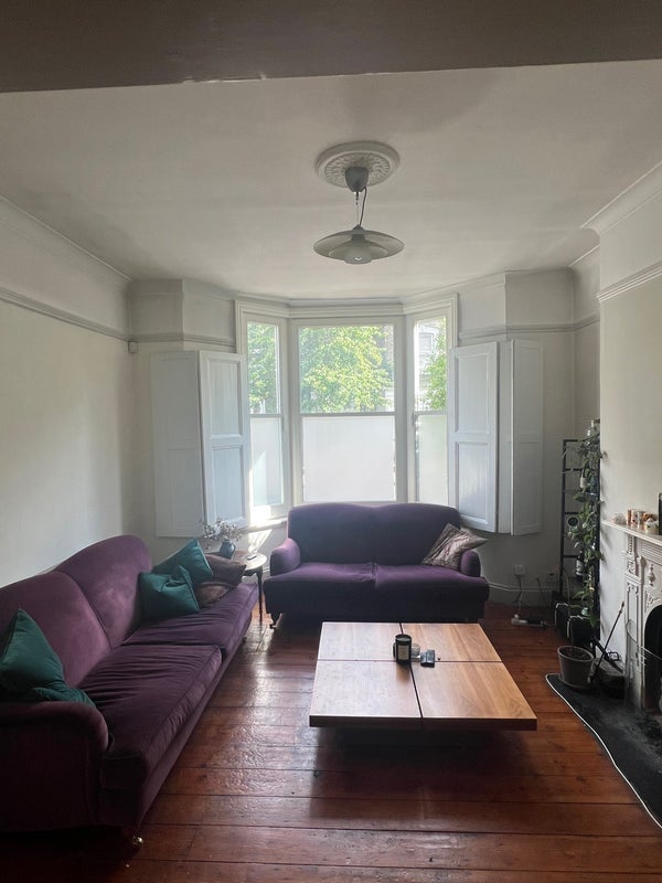 Room Manse Road in Greater London