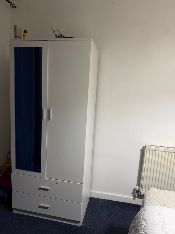 Room High Street in Greater London